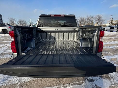 Used 2021 Chevrolet Silverado 1500 LT image 23