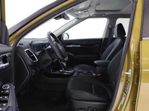 Used 2024 Kia Seltos SX w/ SX Sunroof Package AWD/4WD image 17