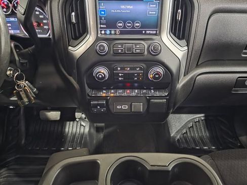 Used 2019 Chevrolet Silverado 1500 LT w/ Z71 Off-Road Package AWD/4WD image 20