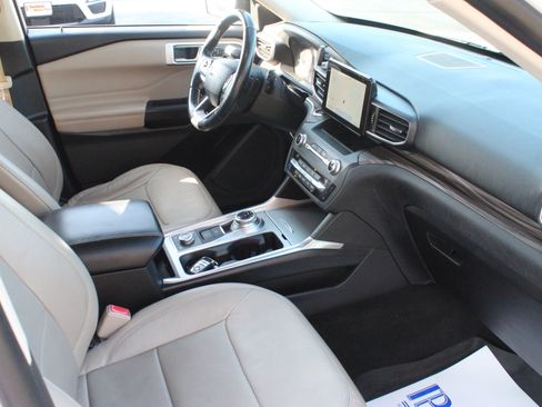 Used 2020 Ford Explorer Limited AWD/4WD image 36