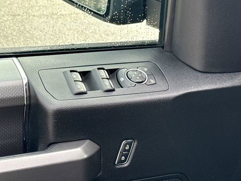 Used 2016 Ford F150 XLT w/ Equipment Group 302A Luxury image 15