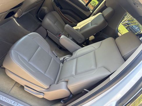 Used 2018 Chevrolet Suburban Premier image 45