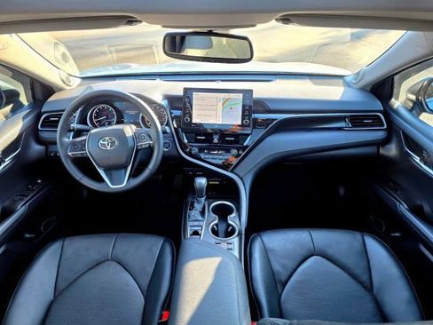 Used 2022 Toyota Camry XLE w/ Navigation Package image 9
