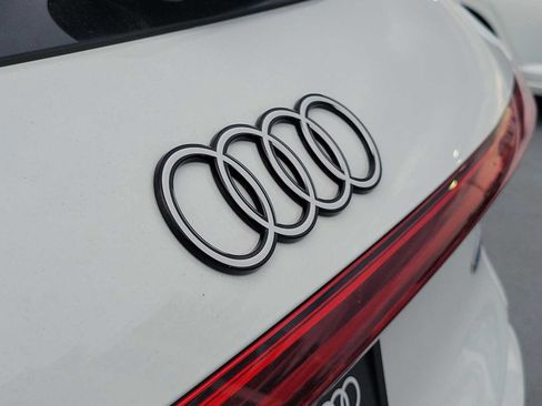 Certified 2025 Audi Q5 Premium Plus w/ Premium Plus AWD/4WD image 9