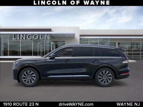 New 2026 Lincoln Aviator AWD image 3