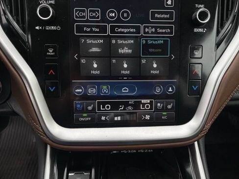 Used 2025 Subaru Outback Touring XT w/ Popular Package #2 AWD/4WD image 18