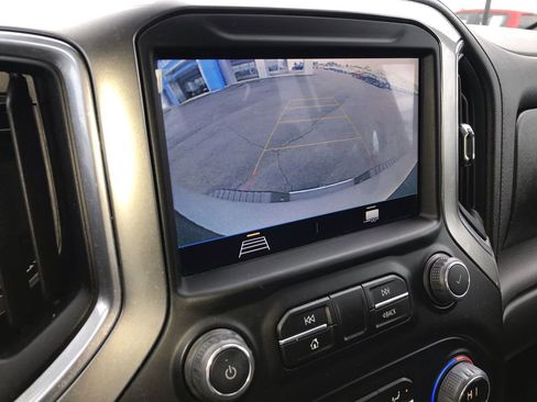 Used 2022 Chevrolet Silverado 2500 LT w/ Convenience Package image 17