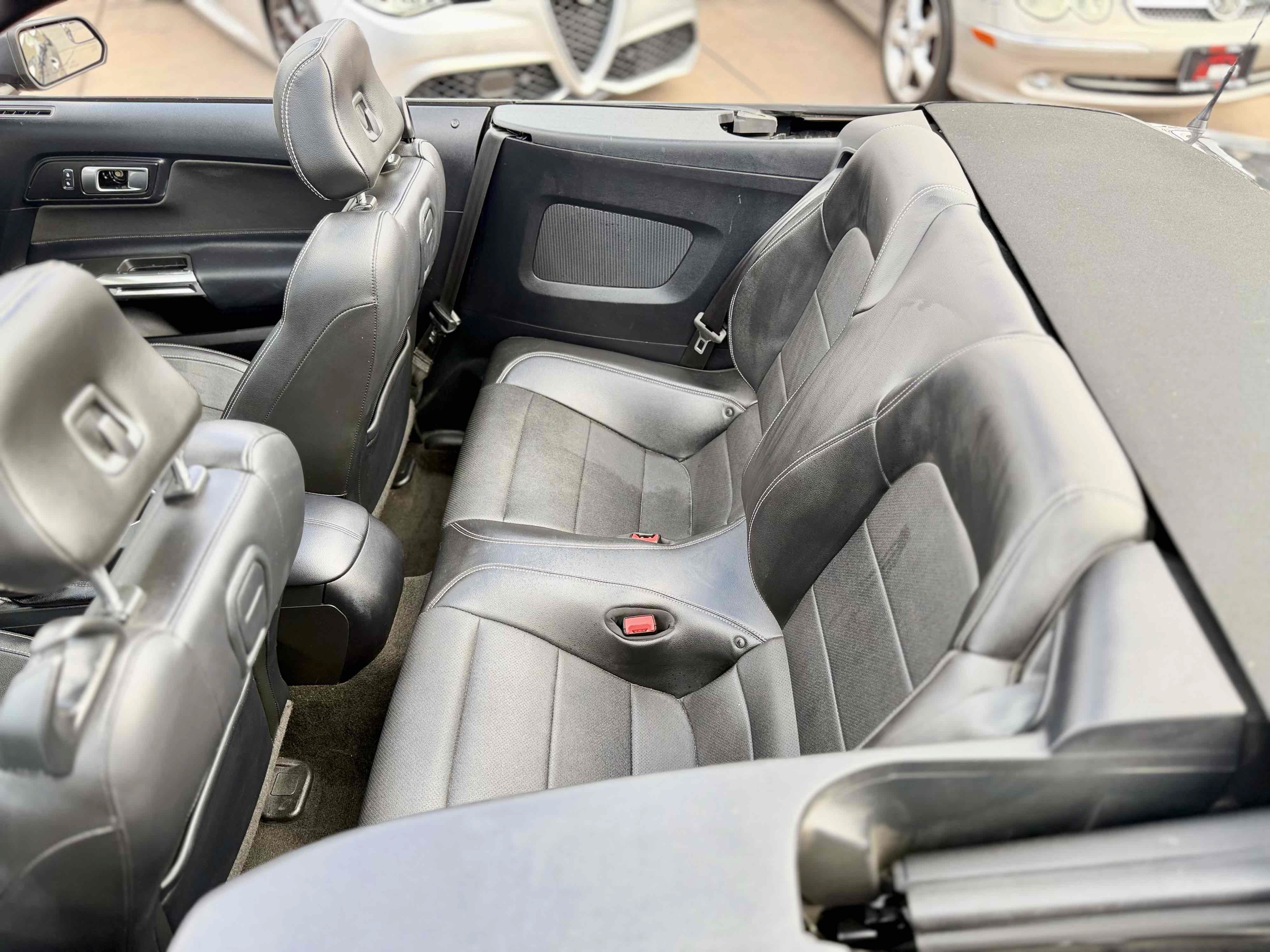 Used 2018 Ford Mustang Premium RWD image 32