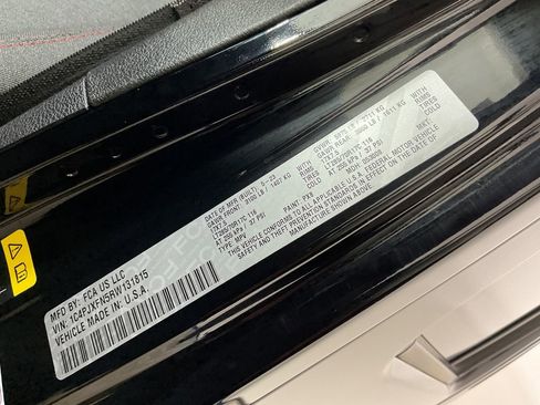 Used 2024 Jeep Wrangler Unlimited Rubicon w/ Technology Group image 28