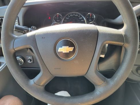 Used 2017 Chevrolet Express 2500 image 11