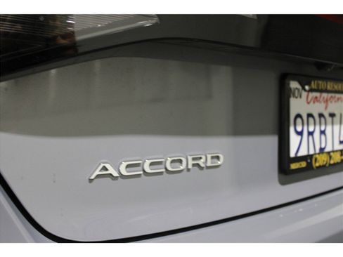 Used 2025 Honda Accord SE image 18