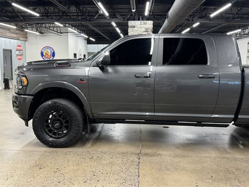 Used 2022 RAM 2500 Limited w/ Safety Group AWD/4WD image 5