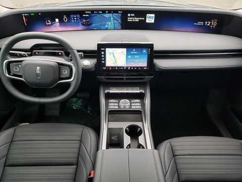 New 2026 Lincoln Nautilus Reserve w/ Jet Appearance Package image 16