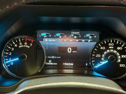 Used 2018 Ford F150 Platinum w/ FX4 Off-Road Package AWD/4WD image 19