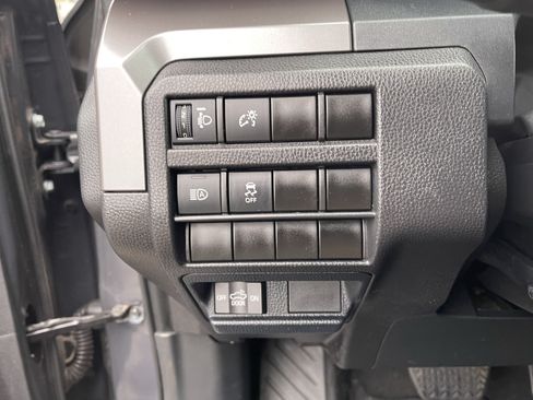 Used 2024 Toyota Tacoma TRD Off-Road AWD/4WD image 24