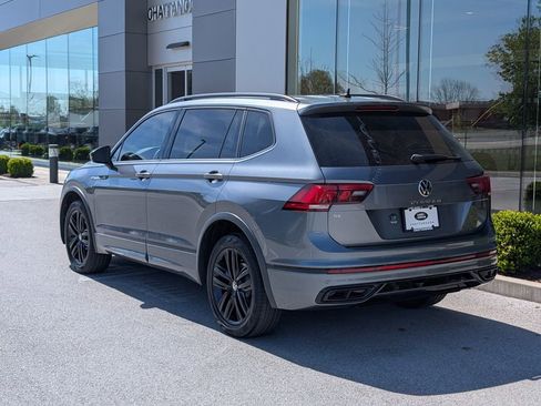 Used 2022 Volkswagen Tiguan SE R-Line FWD image 3