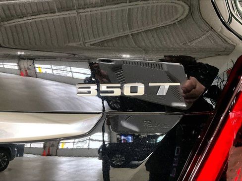 Used 2024 Cadillac XT5 Luxury w/ LPO, Floor Liner Package image 9