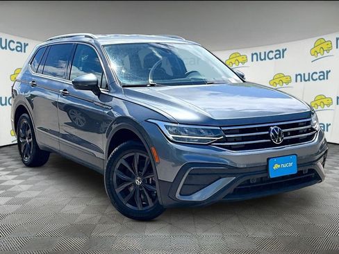 Used 2024 Volkswagen Tiguan SE AWD/4WD image 1