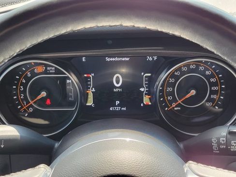 Used 2023 Jeep Wrangler Unlimited Sahara AWD/4WD image 15