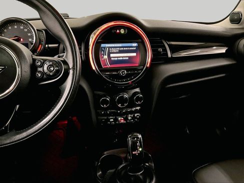 Used 2020 MINI Cooper 4-Door Hardtop w/ Premium Package image 7