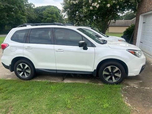 Used 2018 Subaru Forester 2.5i w/ Alloy Wheel Package AWD/4WD image 1