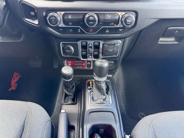 Used 2024 Jeep Wrangler Unlimited AWD/4WD image 16