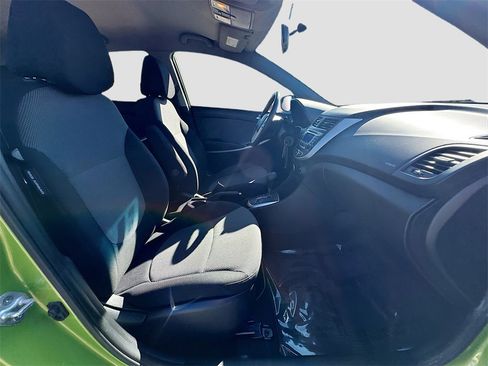 Used 2014 Hyundai Accent GS image 24