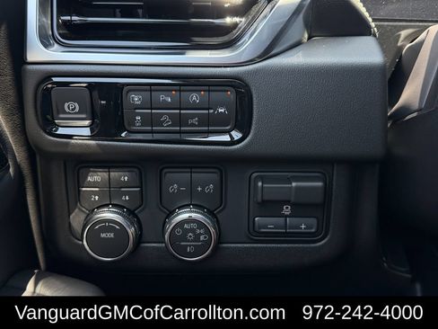 New 2026 GMC Yukon Elevation w/ Elevation Premium Package AWD/4WD image 20