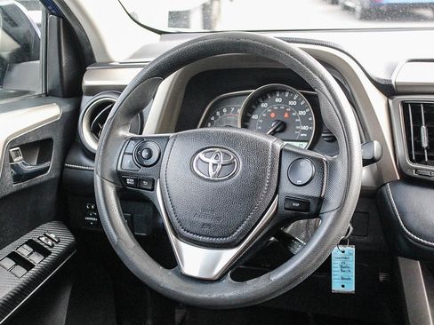 Used 2014 Toyota RAV4 XLE image 17