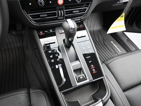 New 2025 Porsche Macan image 24