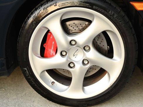 Used 2003 Porsche 911 Carrera 4S image 9