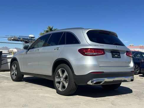 Used 2016 Mercedes-Benz GLC 300 4MATIC w/ Premium Package image 4