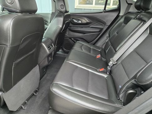 Used 2024 GMC Terrain SLT image 53