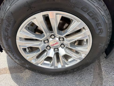 Used 2019 GMC Sierra 1500 Denali w/ Technology Package AWD/4WD image 11