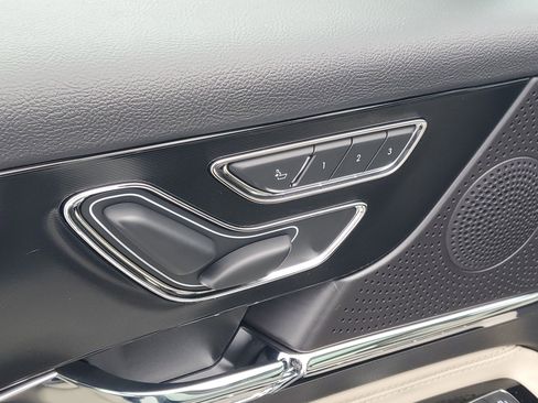 New 2026 Lincoln Corsair Premiere image 9