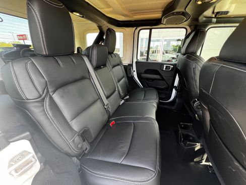 Used 2019 Jeep Wrangler Unlimited Sahara w/ Dual Top Group image 25
