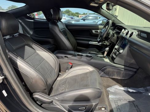 Used 2019 Ford Mustang GT Premium w/ Equipment Group 401A RWD image 23