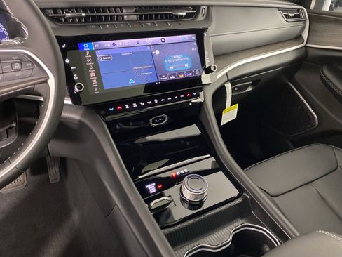 New 2026 Jeep Grand Cherokee Limited image 27