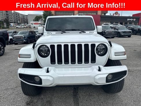 Used 2022 Jeep Wrangler Unlimited Sahara AWD/4WD image 2