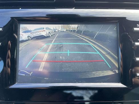 Used 2019 Toyota Camry SE image 39