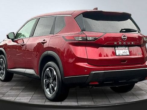 Used 2025 Nissan Rogue SV AWD/4WD image 4