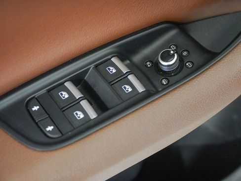 Used 2018 Audi Q7 3.0T Prestige w/ Prestige Package image 22