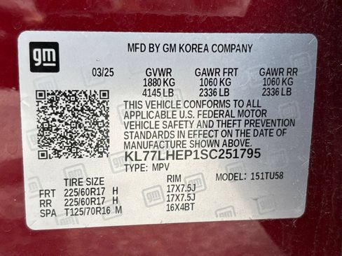 Used 2025 Chevrolet Trax LT FWD image 24