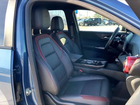 Certified 2025 Chevrolet Equinox RS image 9