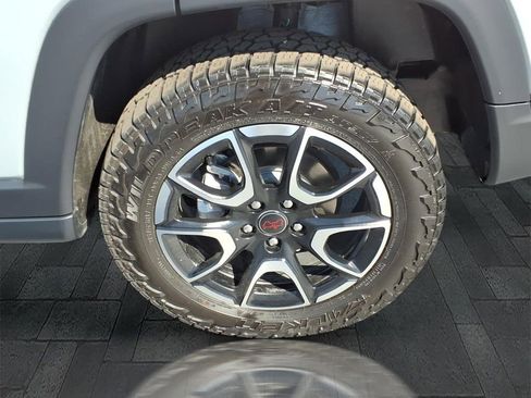 Used 2025 Jeep Compass Trailhawk w/ Trailhawk Elite Group AWD/4WD image 11