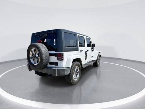 Used 2018 Jeep Wrangler Unlimited Sport S AWD/4WD image 8