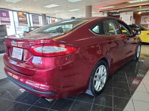 Used 2014 Ford Fusion SE image 5