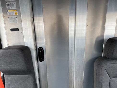 New 2025 Chevrolet Brightdrop 400 w/ Battery Pack, Max Range image 17