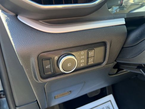 Used 2023 Ford Explorer XLT w/ Equipment Group 202A image 21