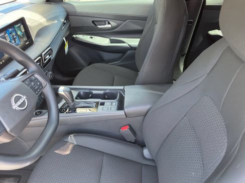 New 2027 Nissan Sentra S w/ Floor Mat Package FWD image 17